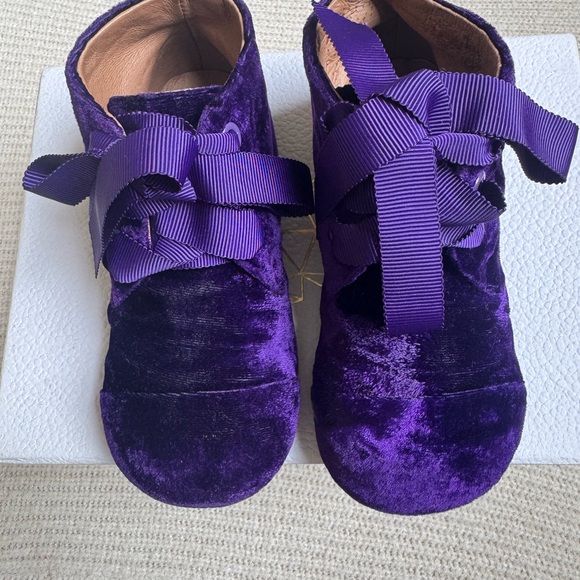Purple Velvet Dress Shoes with Ribbon Laces ( size:26) like new